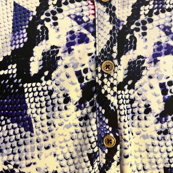 Snakeskin Pattern Peplum Button Down Blouse - Picture 5 of 6